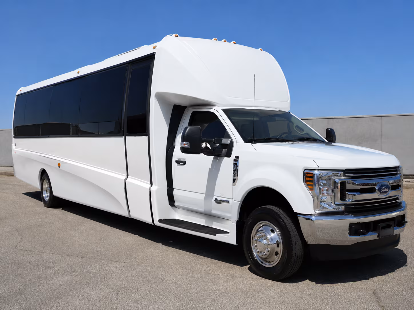 summerville rent a charter bus for your summerville sports team or fan group